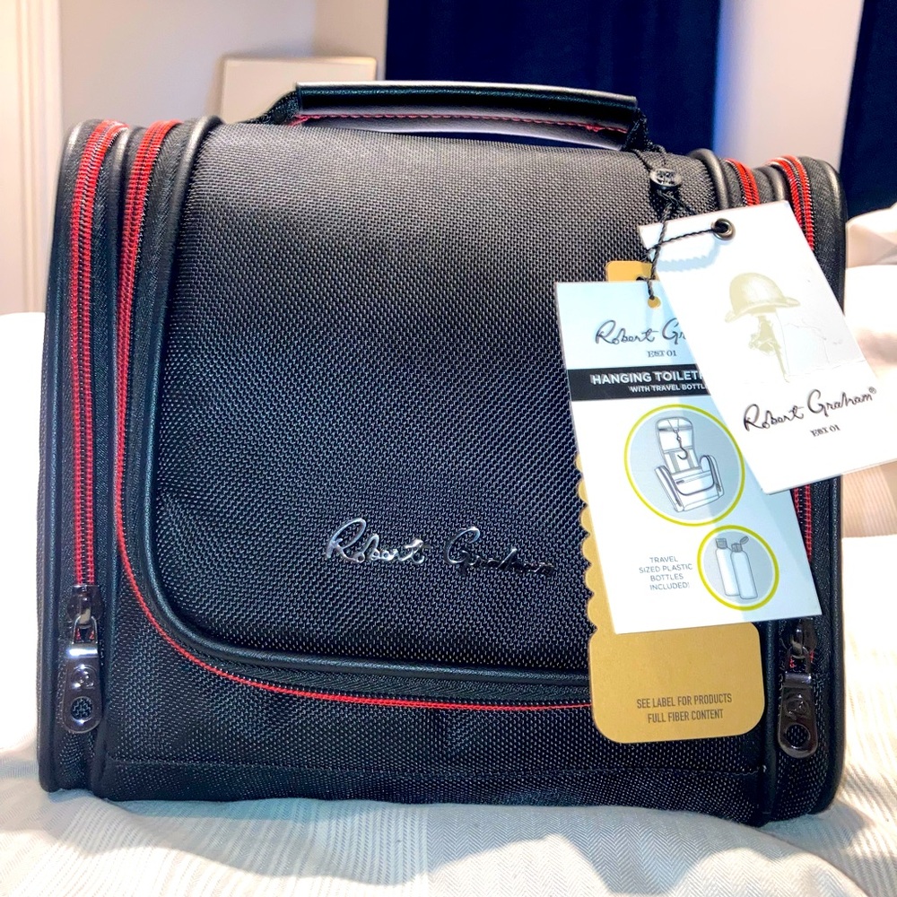 Men’s Robert Graham Armageddon Hanging Toiletry Bag.